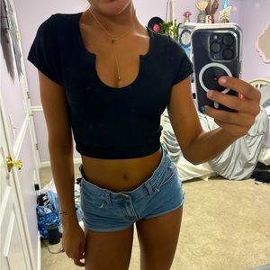 Black t-shirt, cropped